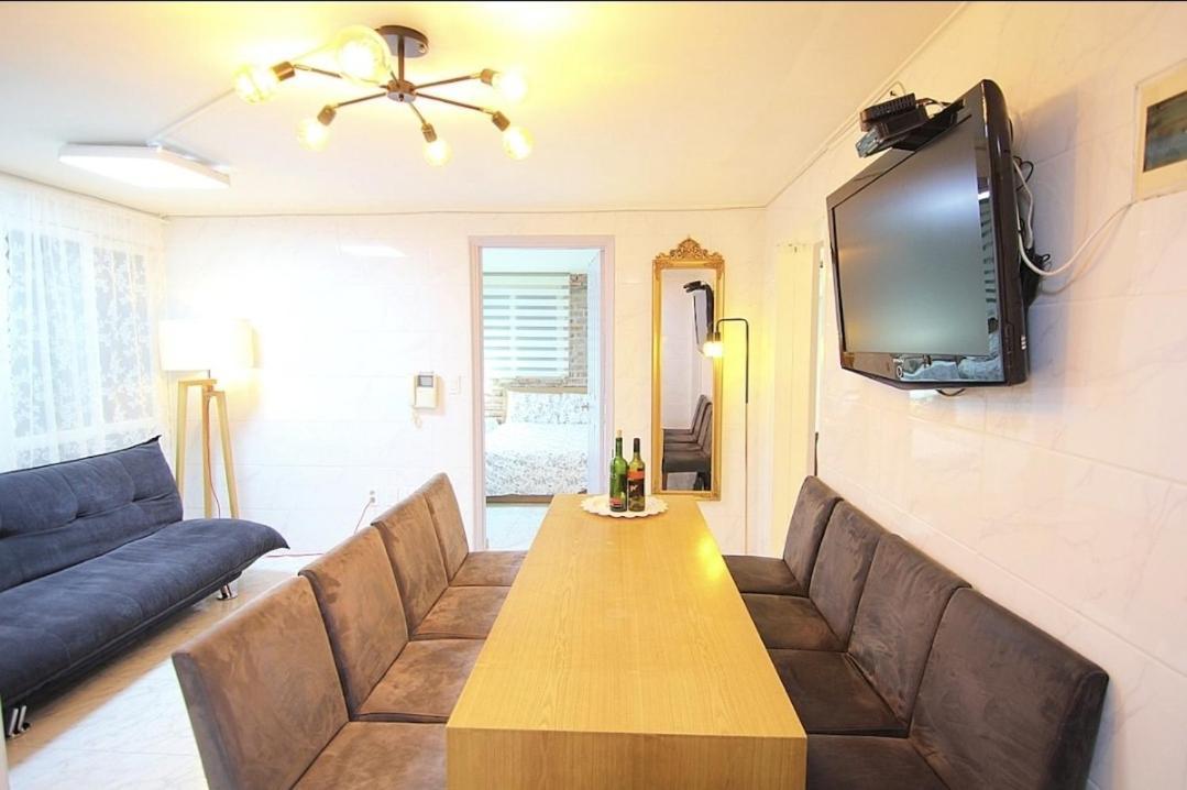 Apartment Y *