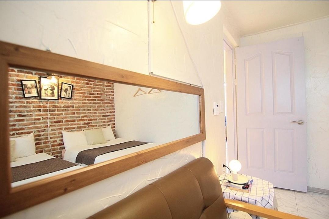 Apartment Y Seoul