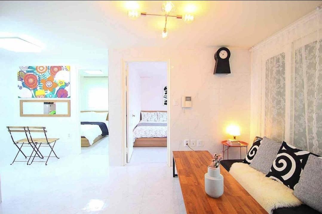 Y Apartment *