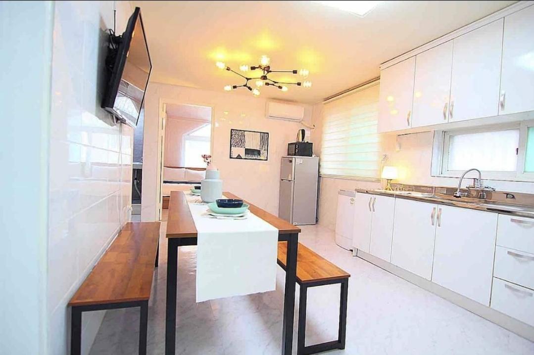 Apartment Y Seoul