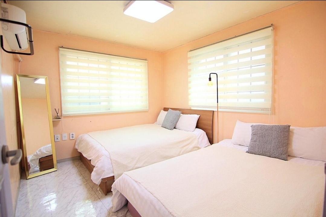 Y Apartment *
