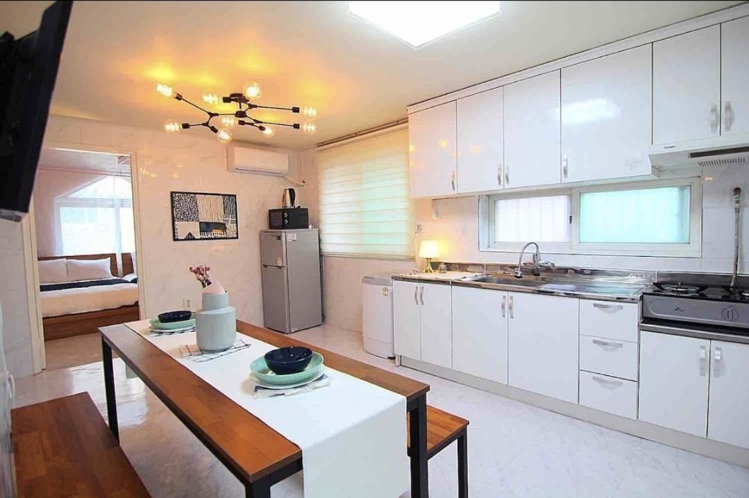 Apartment Y Seoul